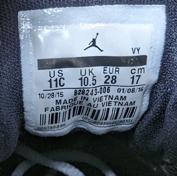 Nike Air Jordan 1 Flight 4 Youth SZ 11C Black Red Basketball Shoes 828243-066 - Picture 4 of 7